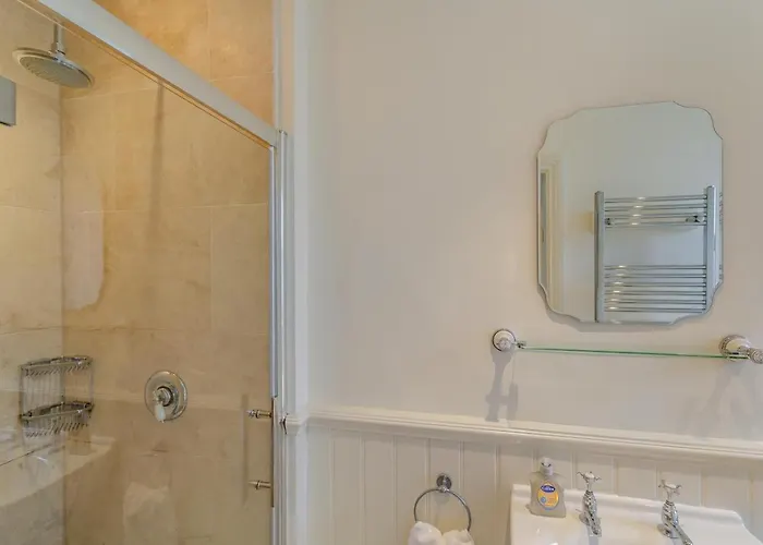 5 Bed In Oc-w28415 *